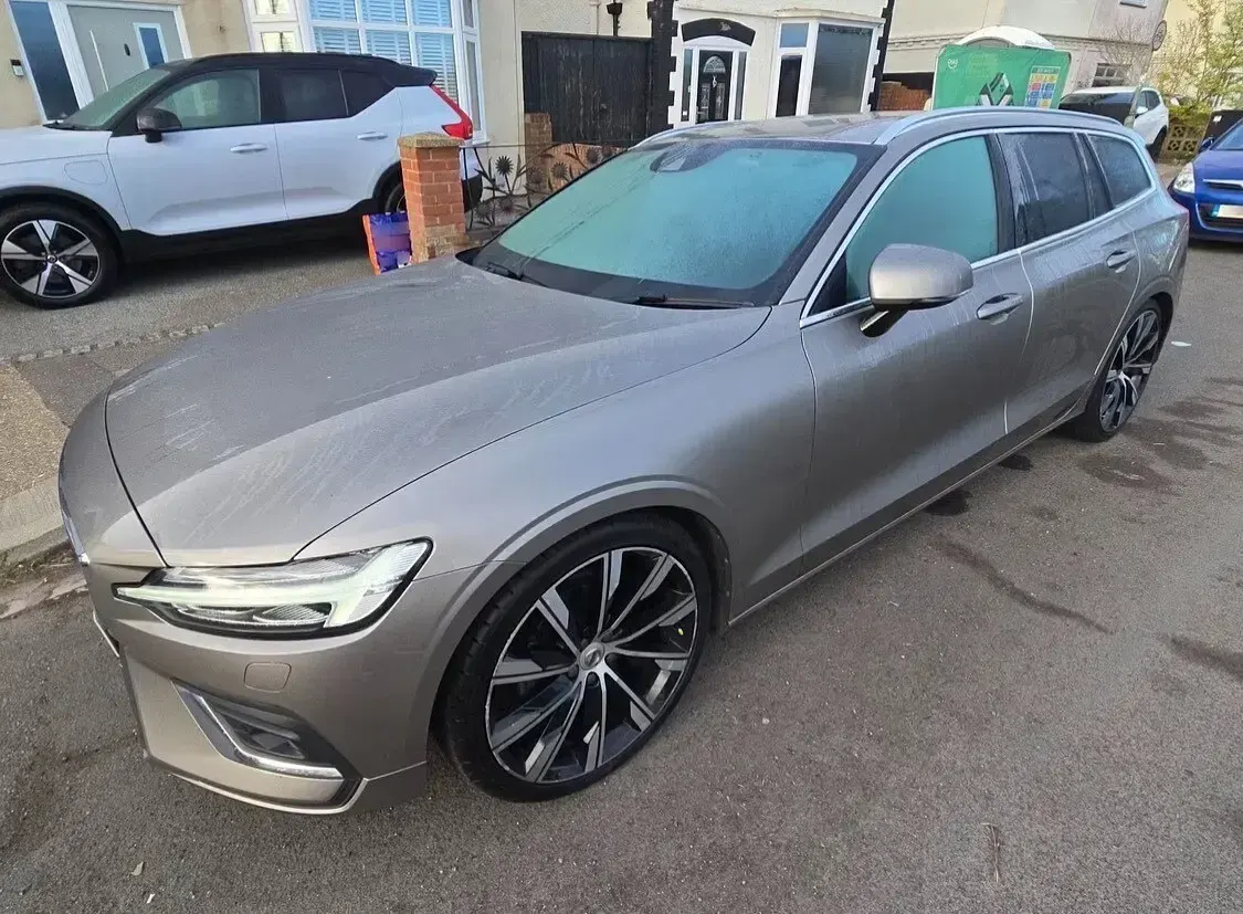 Used Volvo V60 Inscription 2018 Grey Estate