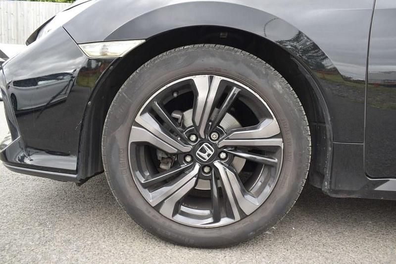 Begagnad Honda Civic SR 126 HK (92 kW) 2019 Svart Halvkombi