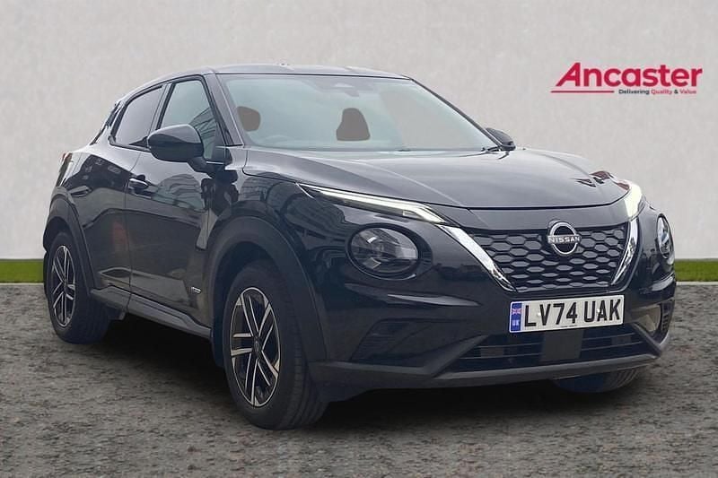 Black Used 2024 Nissan Juke N-Connecta SUV | £18,475 (Good price) - Image 1/4