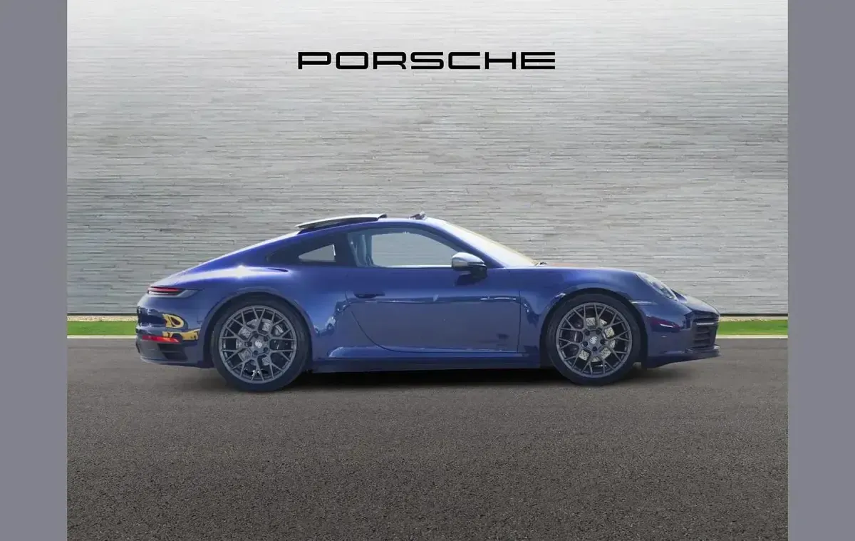 Used Porsche 911 379 HP (278 kW) 2023 Blue Coupe