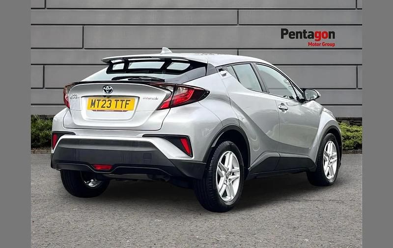 Used Toyota C-HR 120 HP (88 kW) 2023 Silver SUV