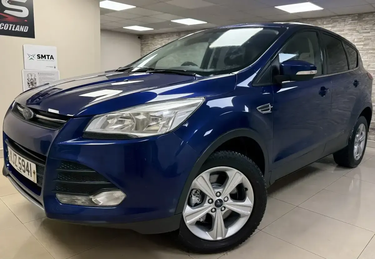 Używany Ford Kuga Zetec 2015 Niebieski SUV
