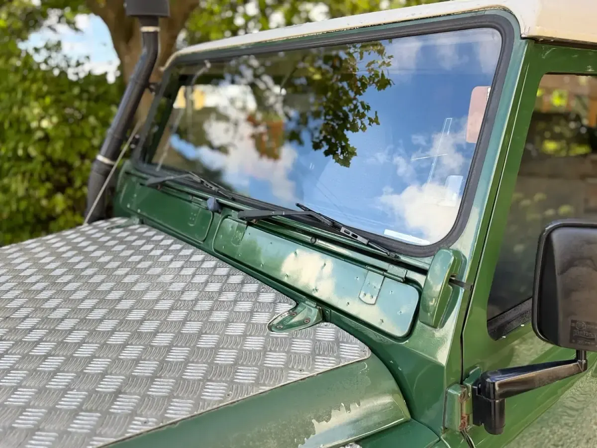 Used Land Rover Defender 1996 Green SUV
