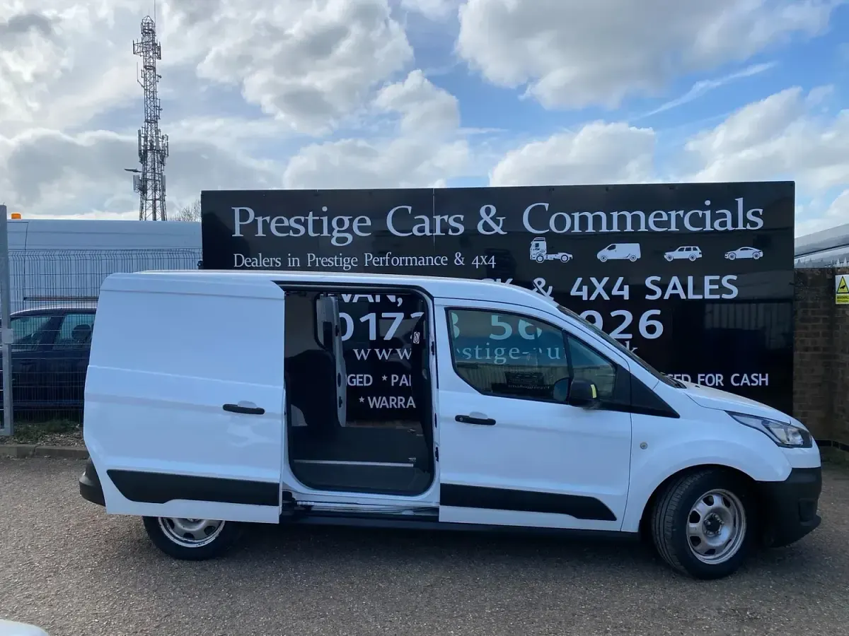 Used Ford Transit Connect 100 HP (73 kW) 2020 White MPV