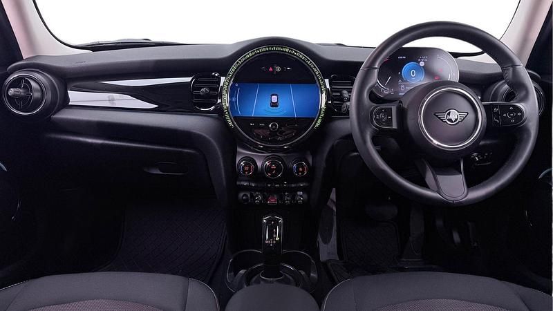 Używany Mini Cooper Classic 134 KM (98 kW) 2023 Zielony Hatchback