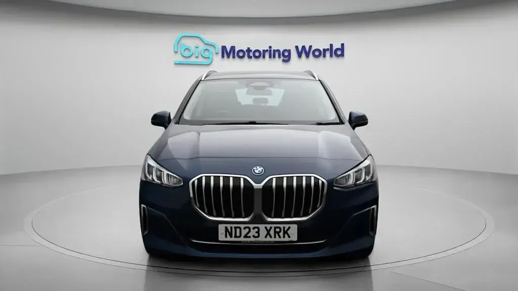 Used BMW 225 Luxury Line 245 HP (180 kW) 2023 Blue MPV