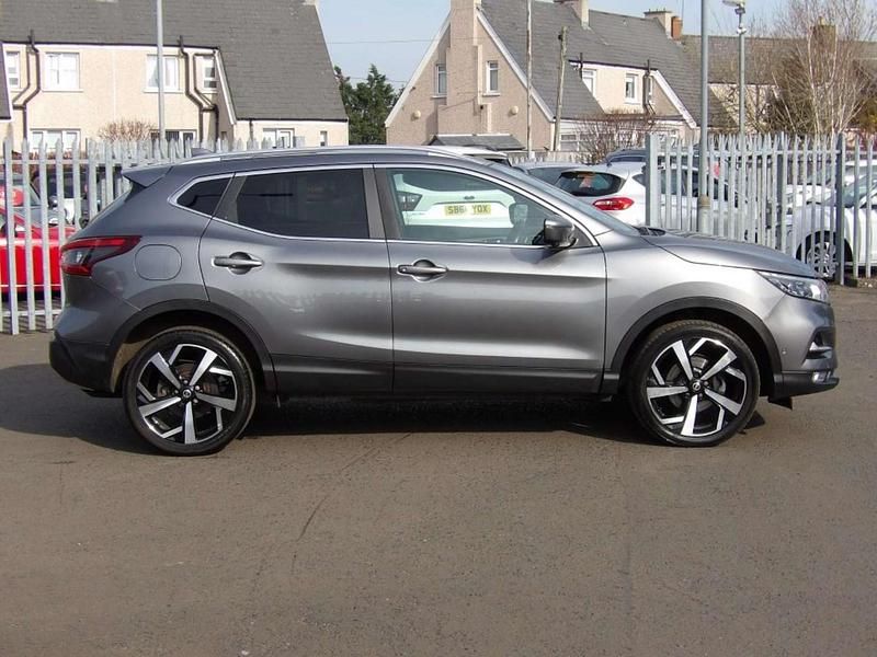 Used Nissan Qashqai Tekna 2018 Grey SUV