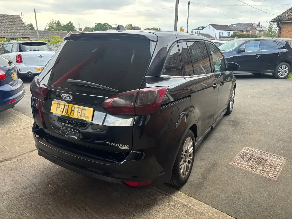 Used Ford Grand C-Max Titanium 125 HP (91 kW) 2011 Black MPV