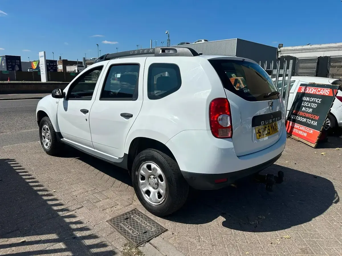 Used Dacia Duster Ambiance 2015 White SUV