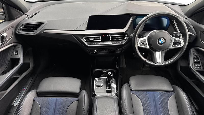 Used BMW 118 M Sport 134 HP (98 kW) 2022 White Hatchback