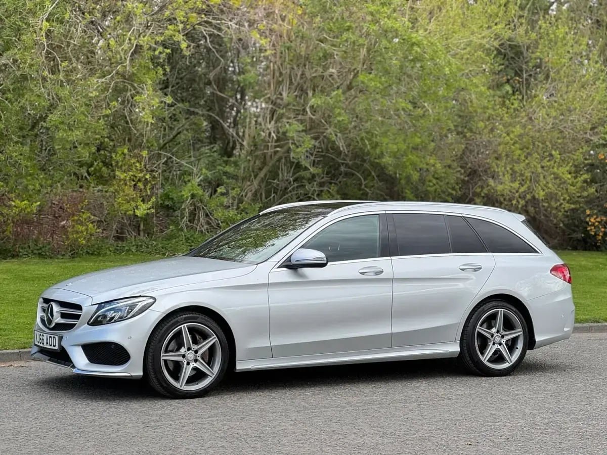 Used Mercedes C220 AMG Line Premium Plus 170 HP (125 kW) 2017 Silver Estate
