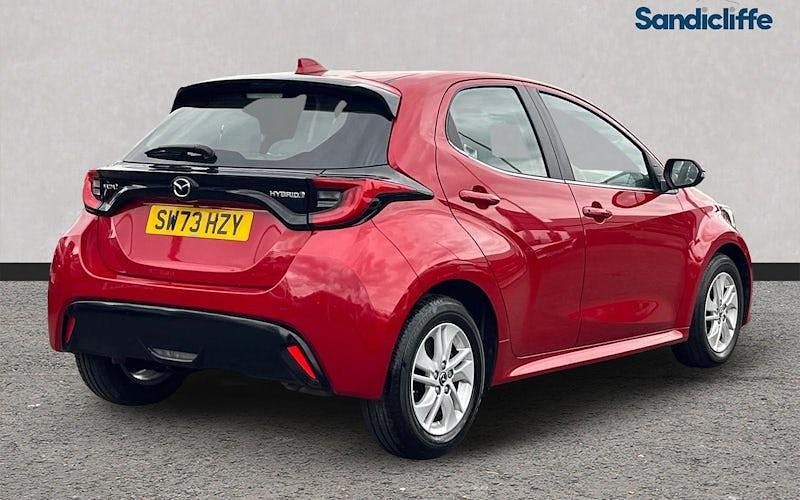 Begagnad Mazda 2 116 HK (85 kW) 2022 Röd Halvkombi