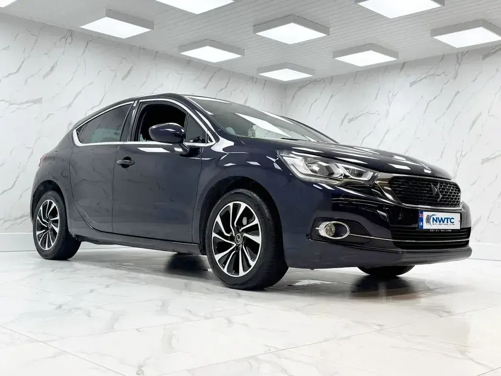 Used DS Automobiles DS4 Elegance 120 HP (88 kW) 2016 Blue Hatchback