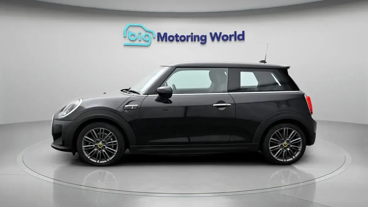 Used Mini Cooper SE Hatch 135 kW (184 HP) 2023 Hatchback
