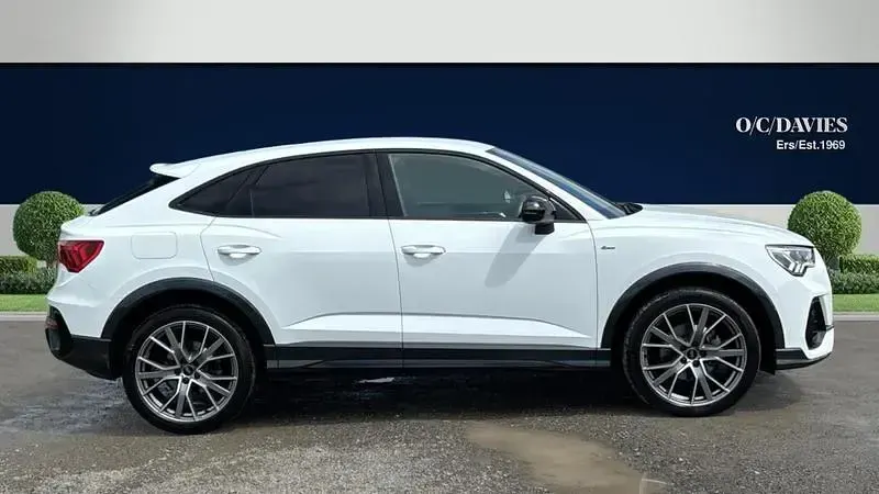 Used Audi Q3 Sportback Black Edition 150 HP (110 kW) 2024 White SUV