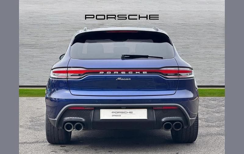 Used Porsche Macan 261 HP (191 kW) 2024 Blue SUV