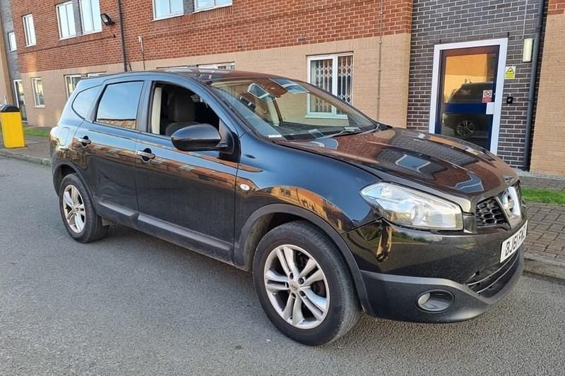 Black Used 2011 Nissan Qashqai +2 Acenta SUV | £4,500 (Fair price) - Image 1/1