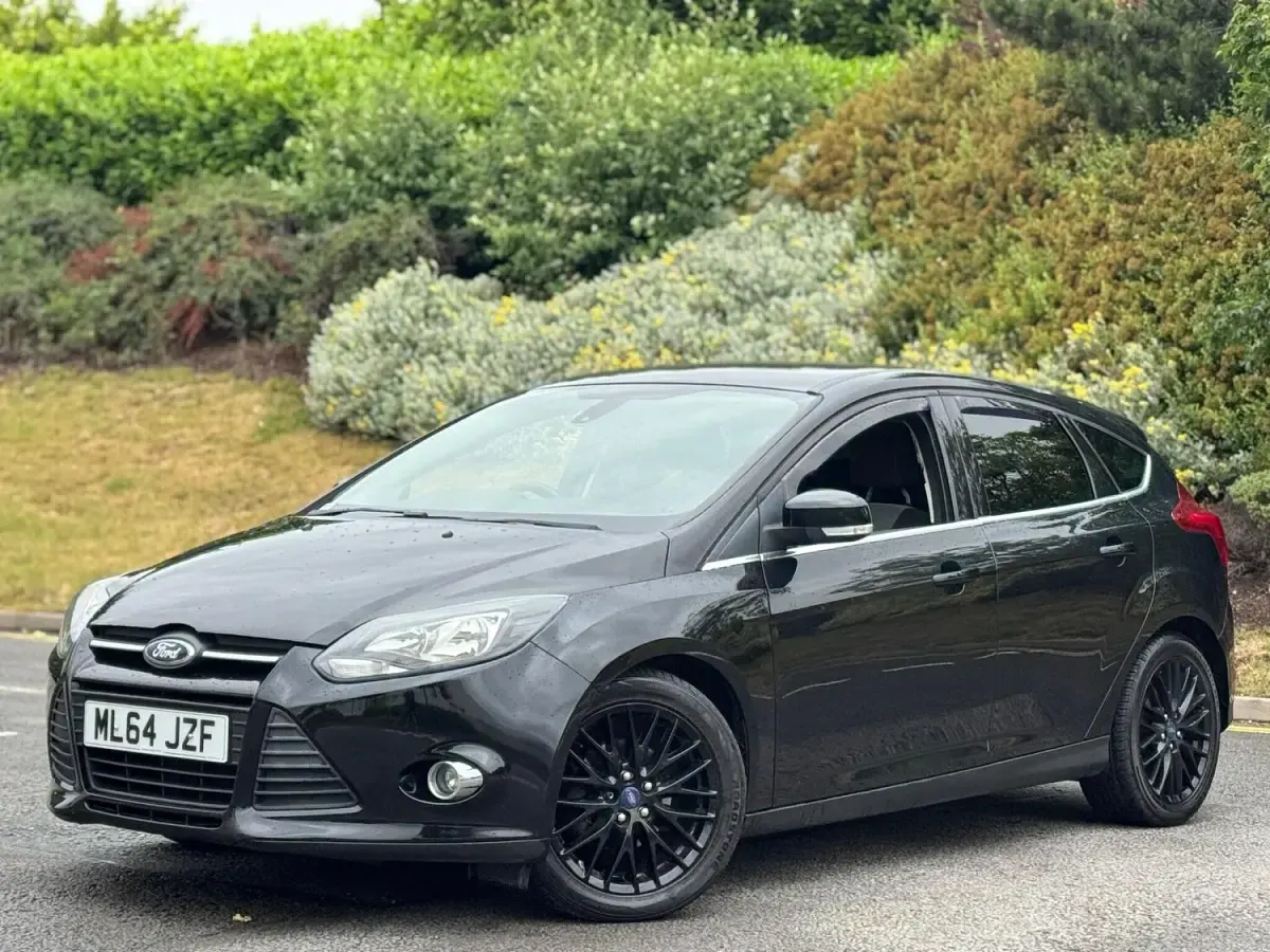 Used Ford Focus Zetec 115 HP (84 kW) 2014 Black Hatchback
