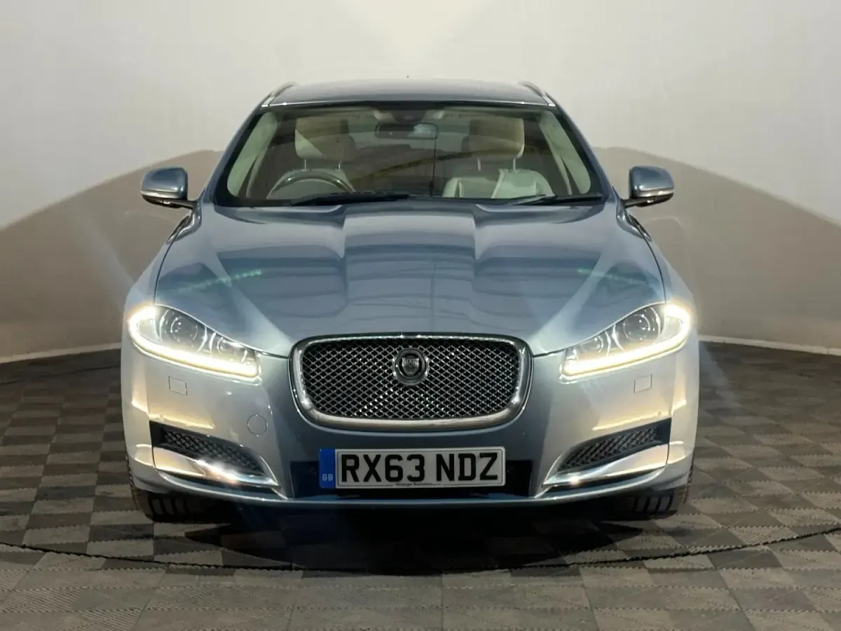 Used Jaguar XF Premium Luxury 200 HP (147 kW) 2013 Grey Estate