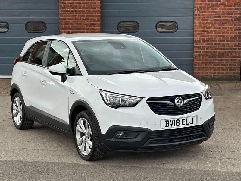 White Used 2018 Vauxhall Crossland X SUV | £7,995 (Fair price) - Image 1/4