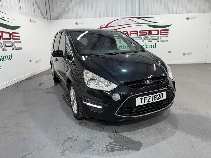 Black Used 2014 Ford S-MAX Titanium MPV | £6,299 (Fair price) - Image 1/4