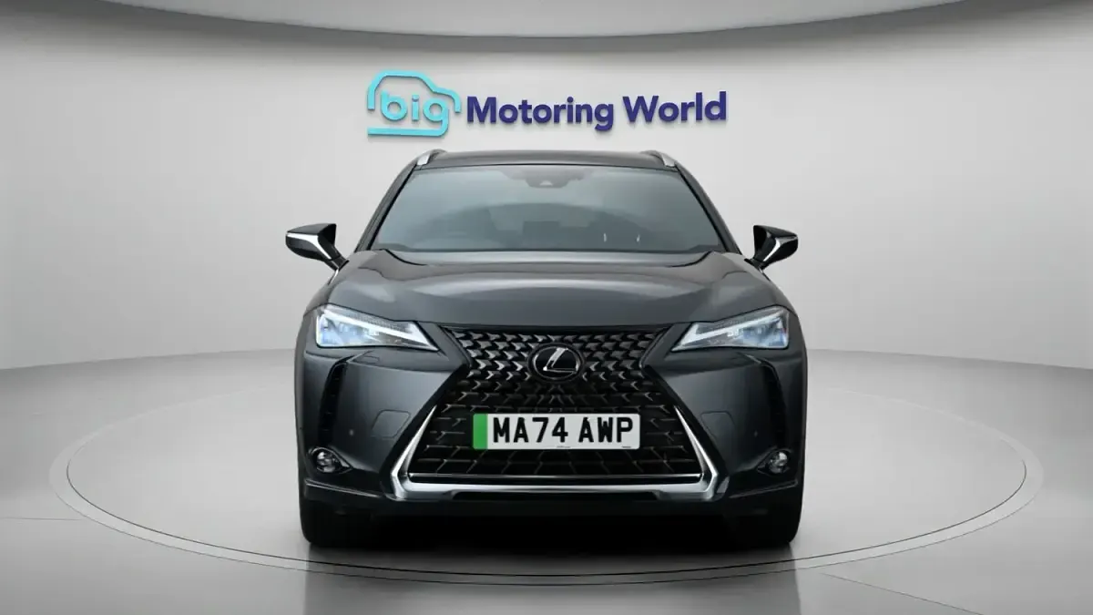 Used Lexus UX 300e 150 kW (204 HP) 2024 Black SUV