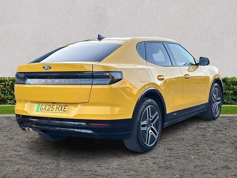 Used Ford Capri Premium 250 kW (340 HP) 2025 Yellow Estate