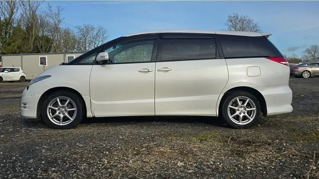 Used Toyota Estima 2019 White MPV