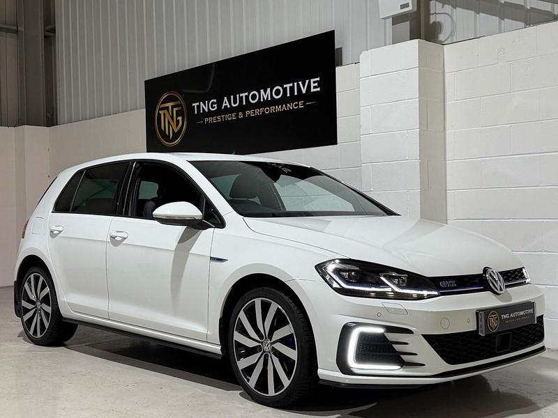Used VW Golf VII Advance 204 HP (150 kW) 2020 White Hatchback