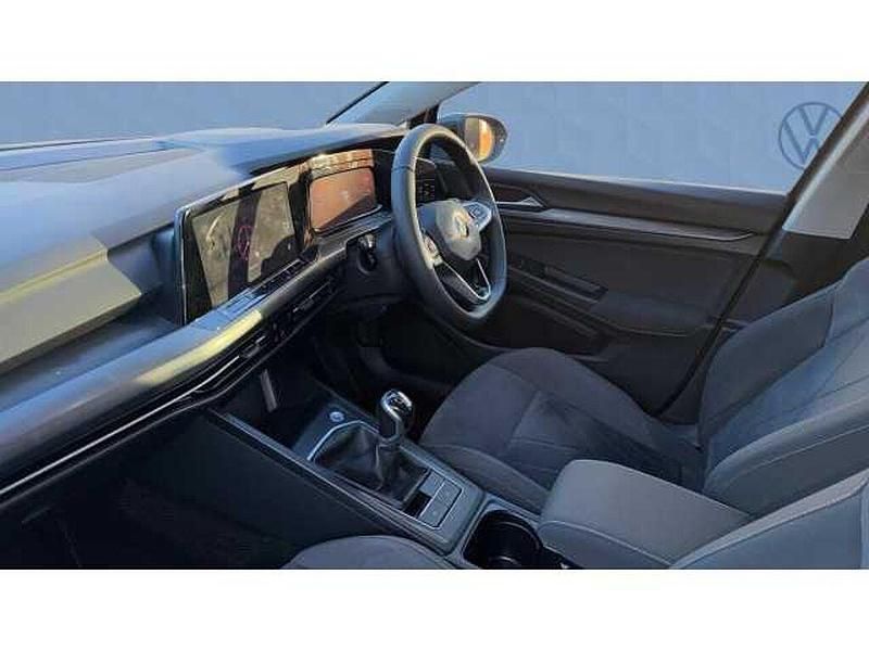 Used VW Golf VIII 130 HP (95 kW) 2021