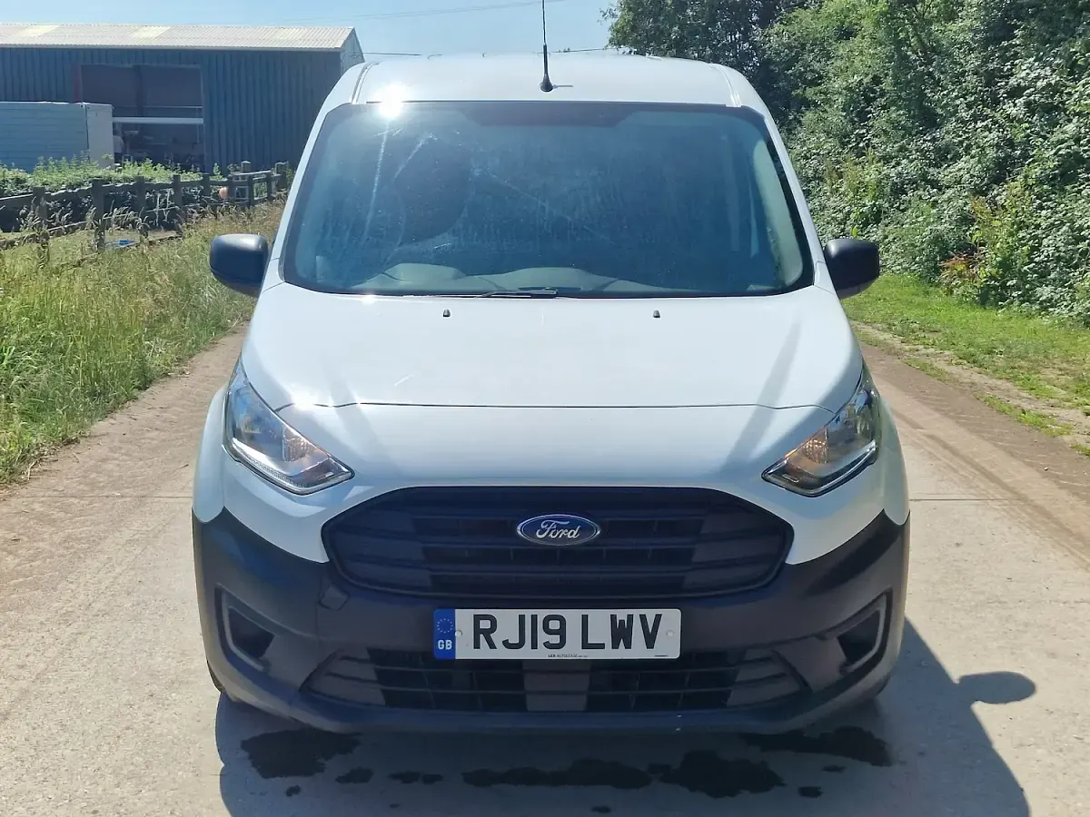Used Ford Transit 75 HP (55 kW) 2019 White Van