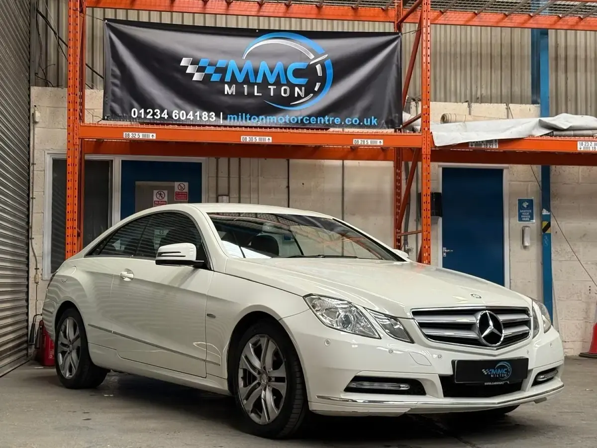 Used Mercedes E250 SE 2012 White Coupe