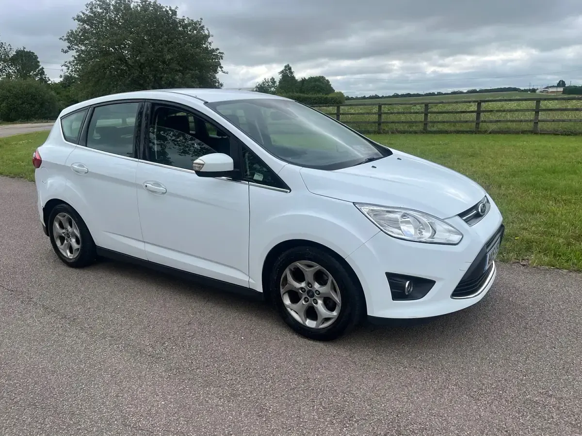 Used Ford C-MAX Zetec 2015 White MPV