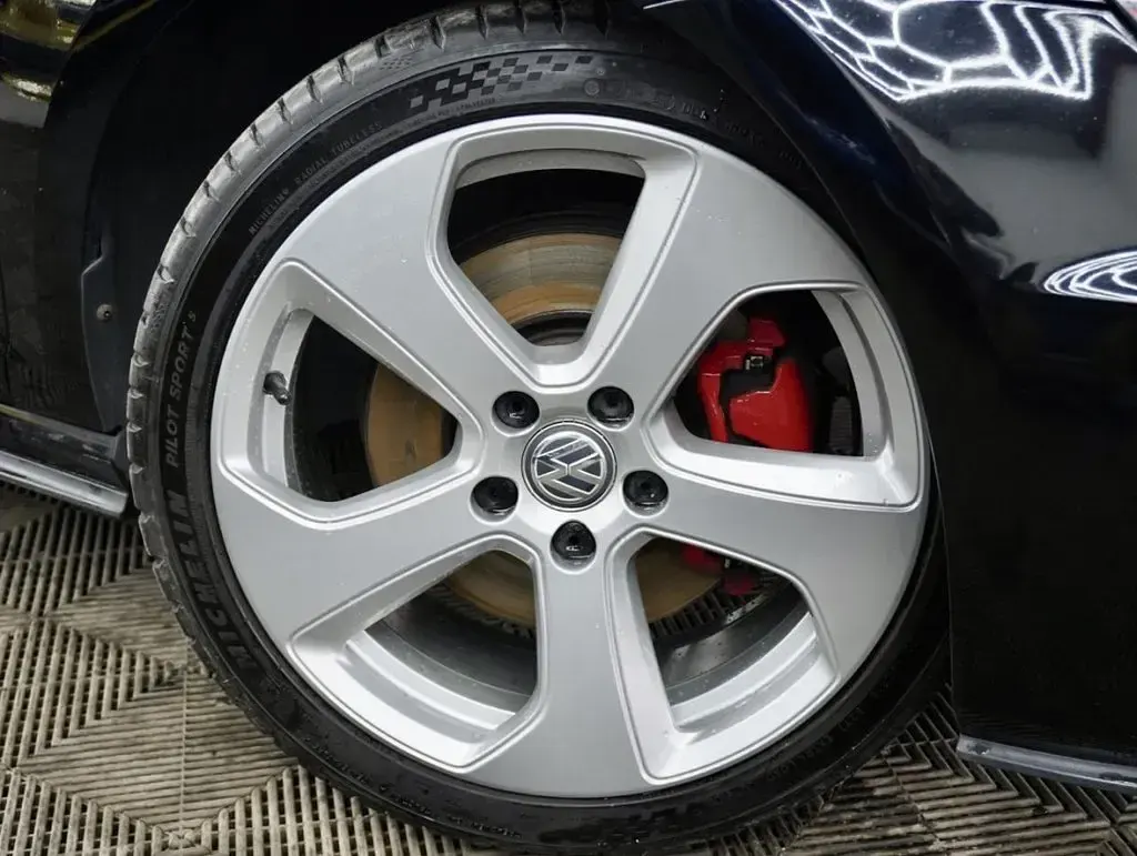 Used VW Golf VII GTI 216 HP (158 kW) 2013 Black Hatchback