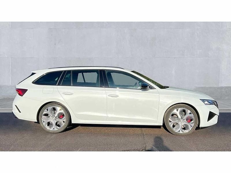 Used Skoda Octavia vRS 265 HP (194 kW) 2025 Moon white metallic Estate