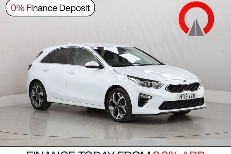 Used Kia Ceed 138 HP (101 kW) 2019 White Hatchback