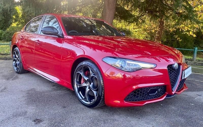 Red Used 2019 Alfa Romeo Giulia Veloce Sedan | £23,995 (Expensive) - Image 1/4