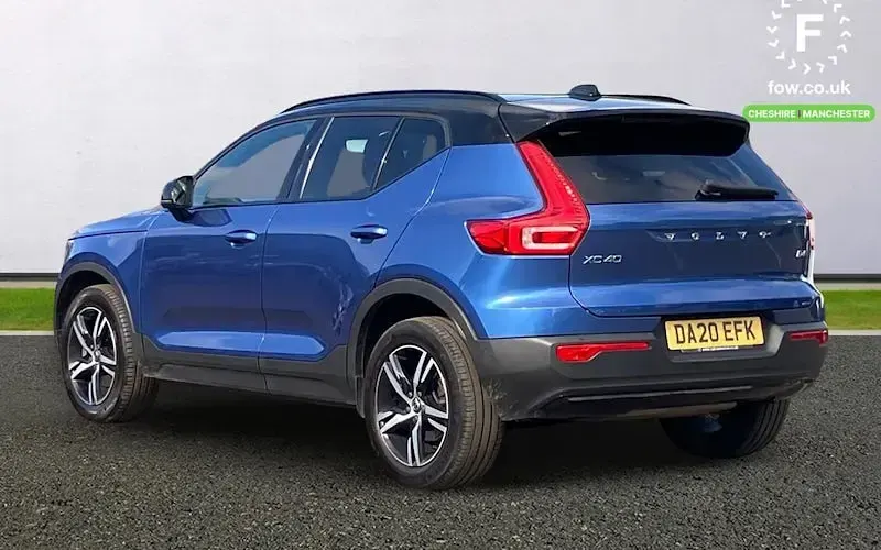 Used Volvo XC40 R-Design 197 HP (144 kW) 2020 Blue SUV