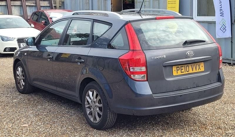 Used Kia Ceed 2010 Grey Hatchback