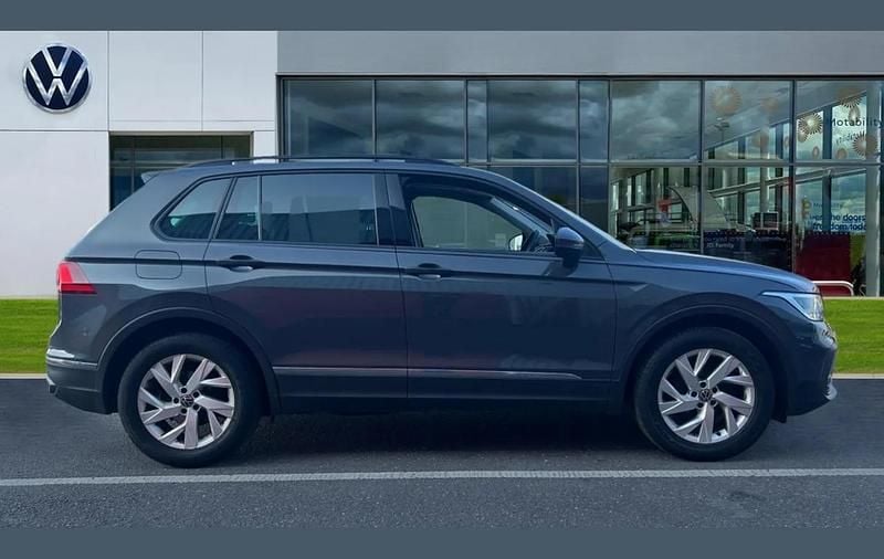 Used VW Tiguan Life 147 HP (108 kW) 2022 Grey SUV