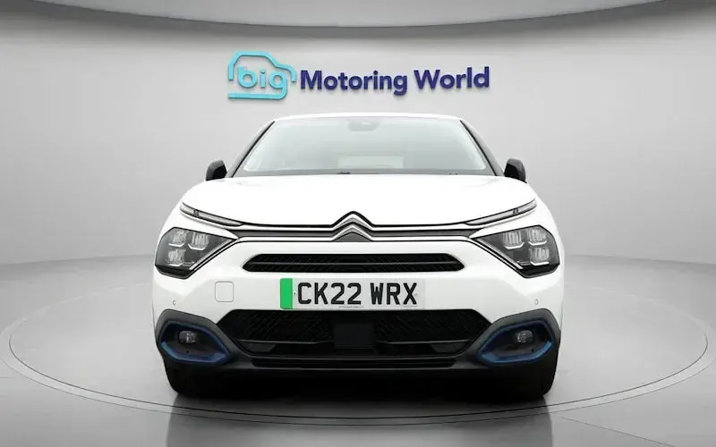 Used Citroën e-C4 Shine 100 kW (136 HP) 2022 White Hatchback
