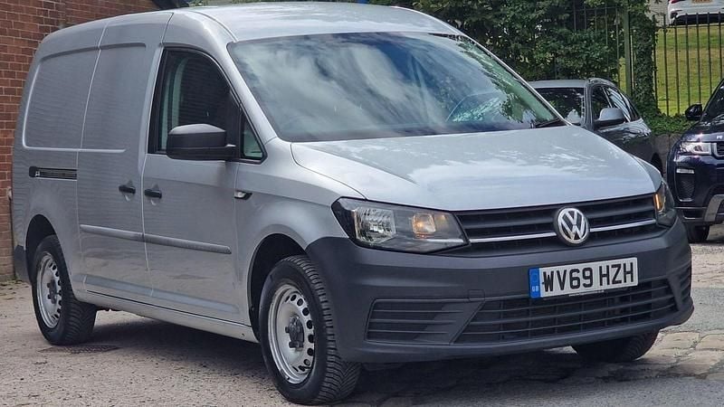 Silver Used 2019 VW Caddy Maxi Startline MPV | £10,550 (Fair price) - Image 1/4