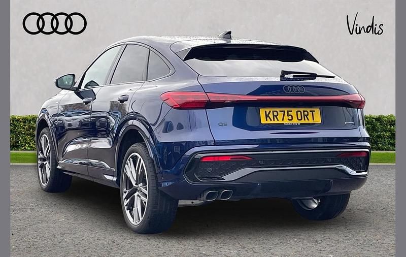 Used Audi Q5 Sportback Advanced 200 HP (147 kW) 2025 Blue SUV