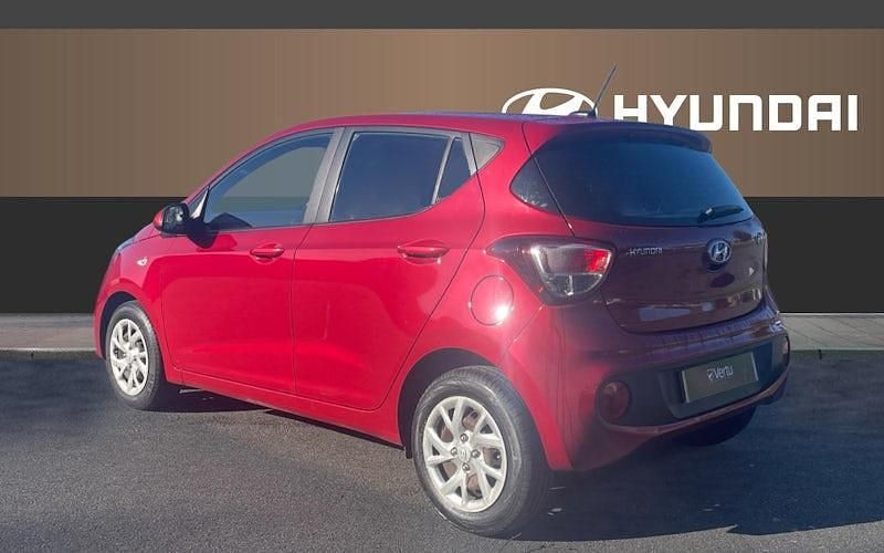 Used Hyundai i10 SE 67 HP (49 kW) 2019 Red Hatchback
