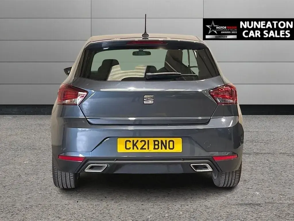 Usado Seat Ibiza FR 110 HP (80 kW) 2021 Cinzento Citadino