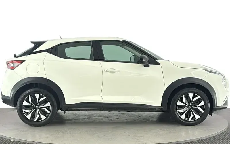 Used Nissan Juke Acenta 117 HP (86 kW) 2022 White SUV