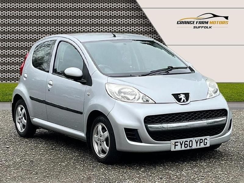 Used Peugeot 107 Allure 68 HP (50 kW) 2010 Silver Hatchback