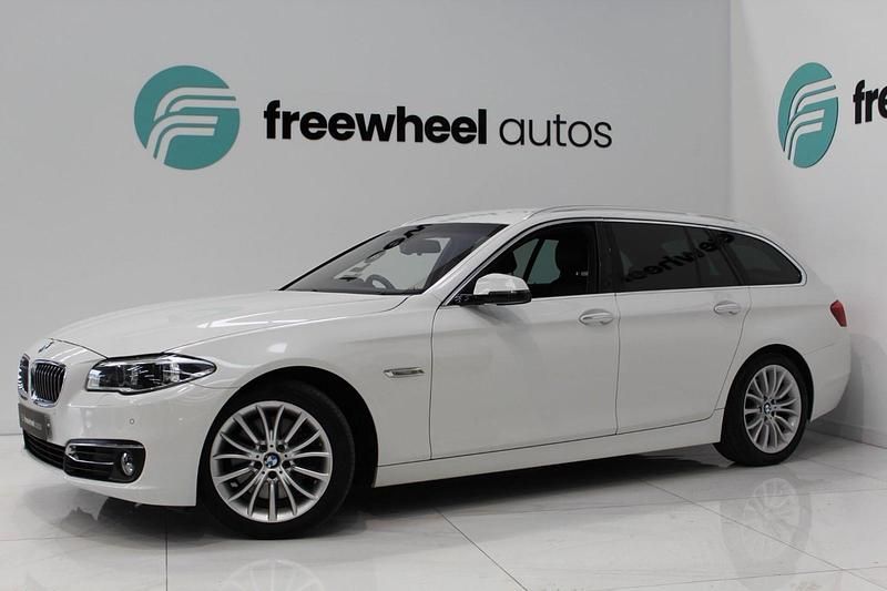 Used BMW 525 Luxury Line 218 HP (160 kW) 2016 White Estate