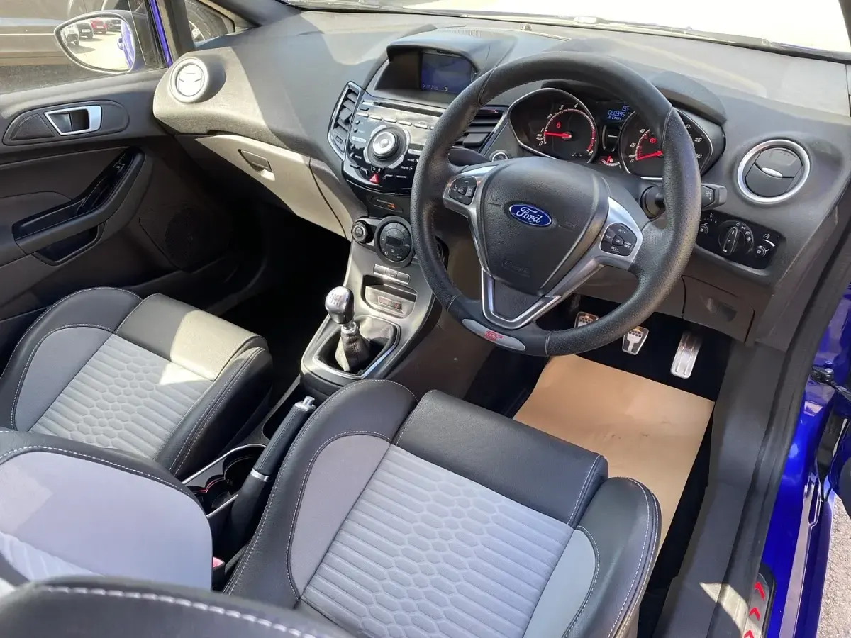 Used Ford Fiesta ST 2015 Blue Hatchback
