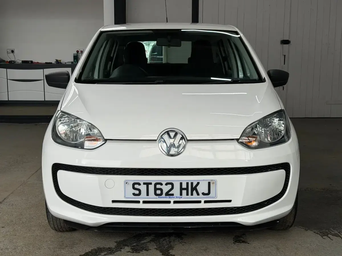Used VW up! take up! 60 HP (44 kW) 2012 White Hatchback